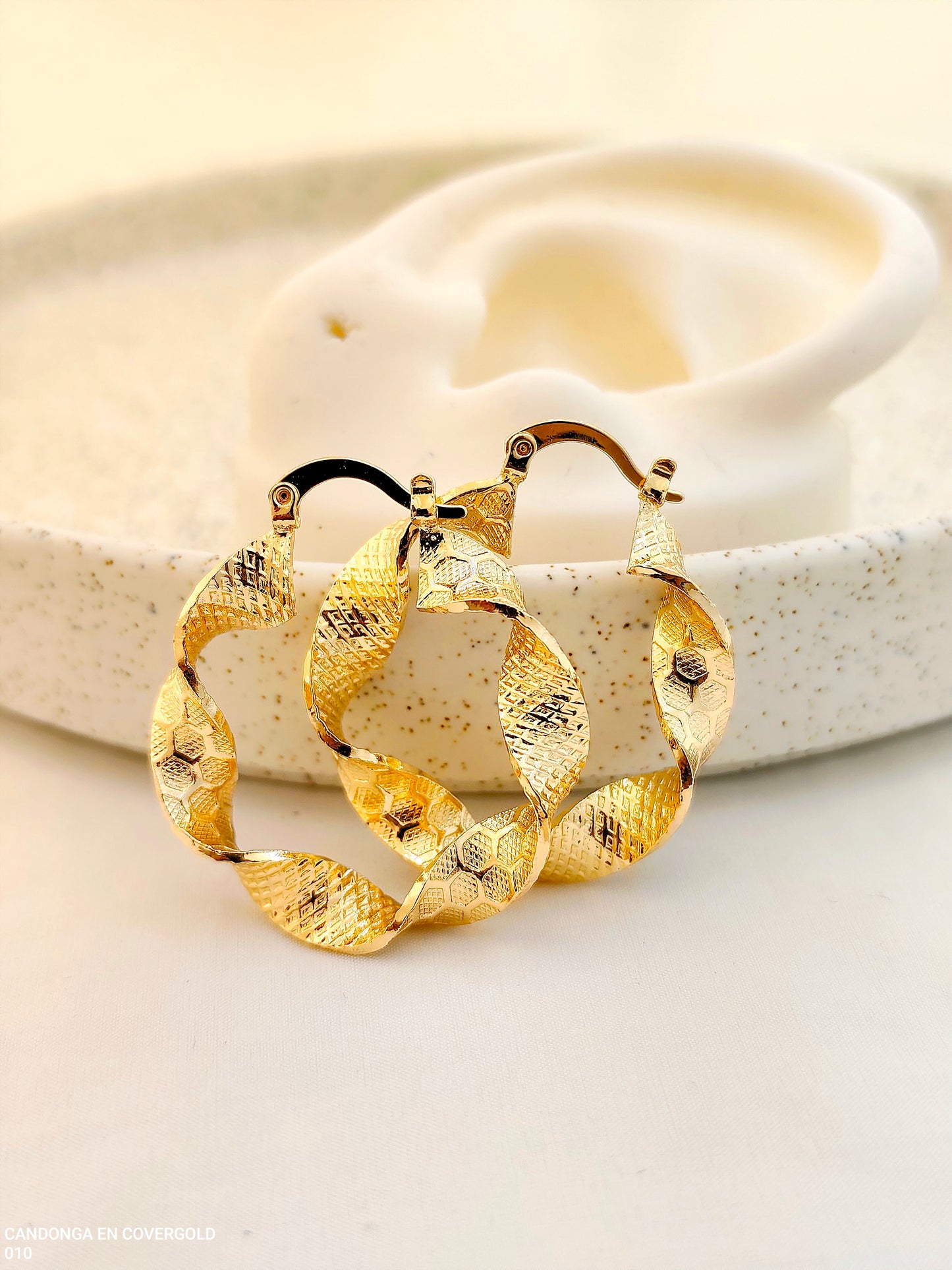 CANDONGA EN COVERGOLD