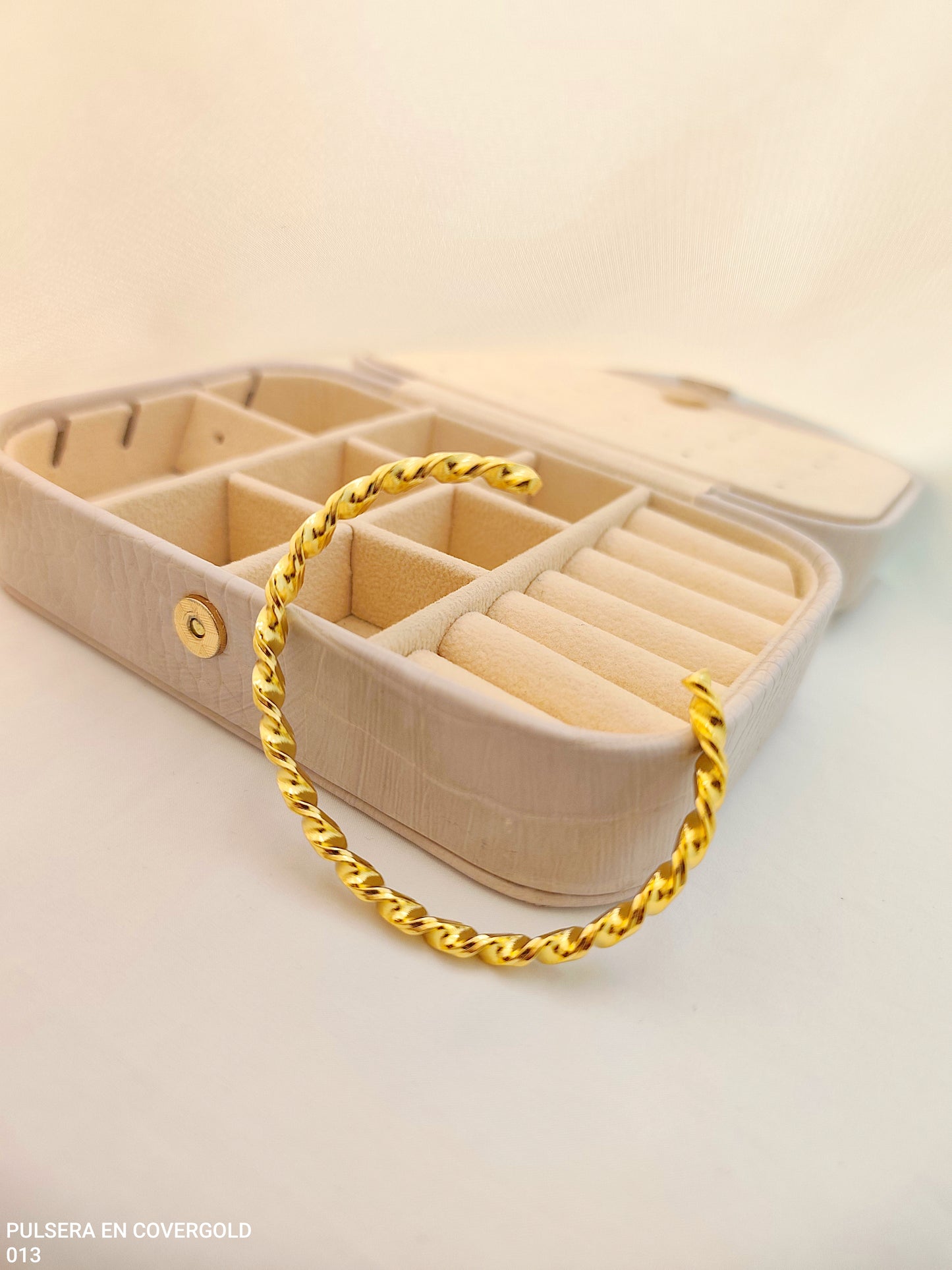 PULSERA EN COVERGOLD