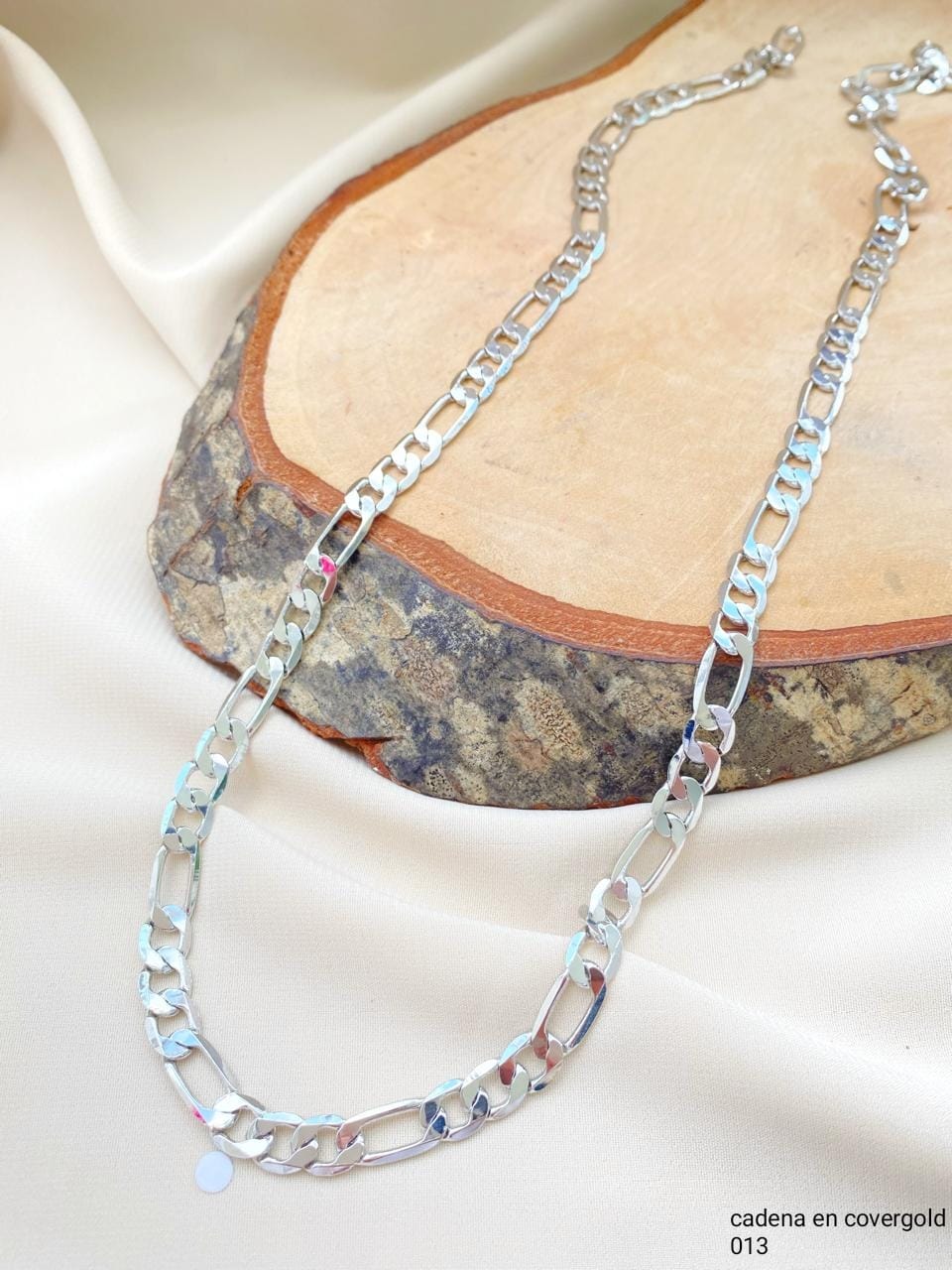 Cadena en acero